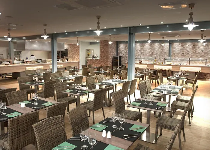 Hl里奥白色海滩酒店